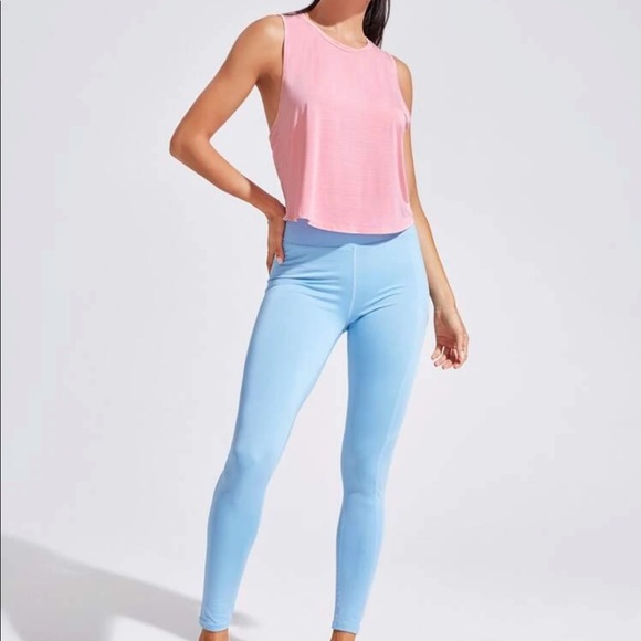 🆕Criss Cross Back Sports Tank🆕 - Picture 3 of 5